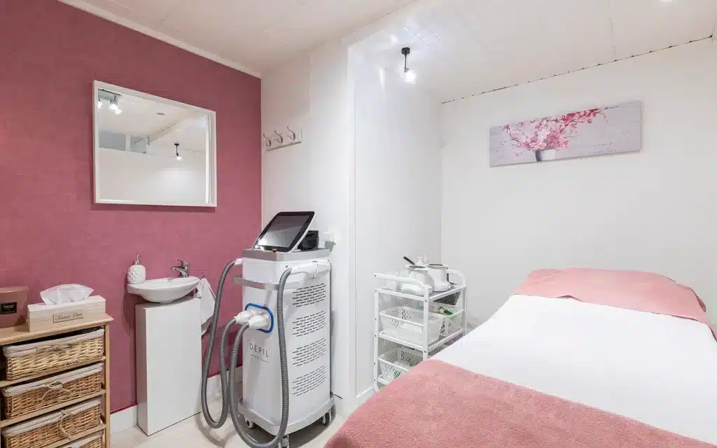 v2.i2755793.w1280.h800.xA83897A5