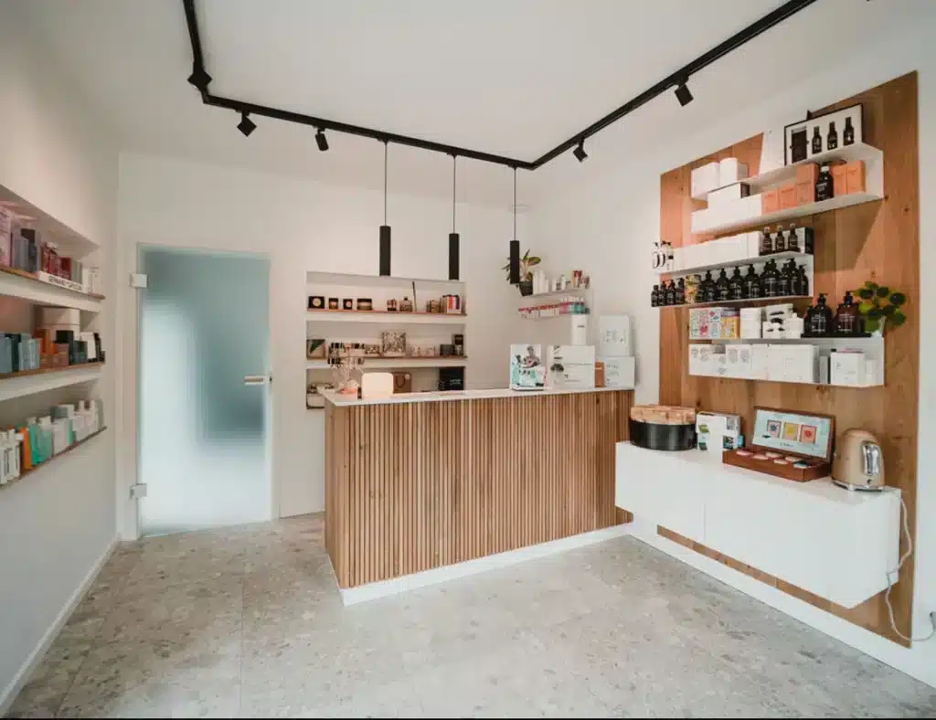 n-vdLr0JqgkoAB6y3g86EMz-lg--opt