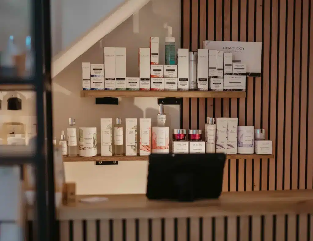 n-dQaqKGymnLA2xwRZ8W1Xw-lg--opt