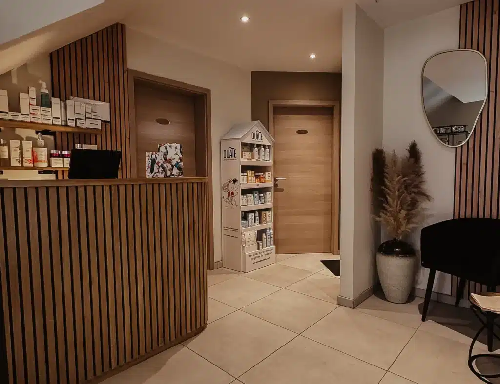 n-dQaqKGymnLZ54njX8W1Xw-lg--opt