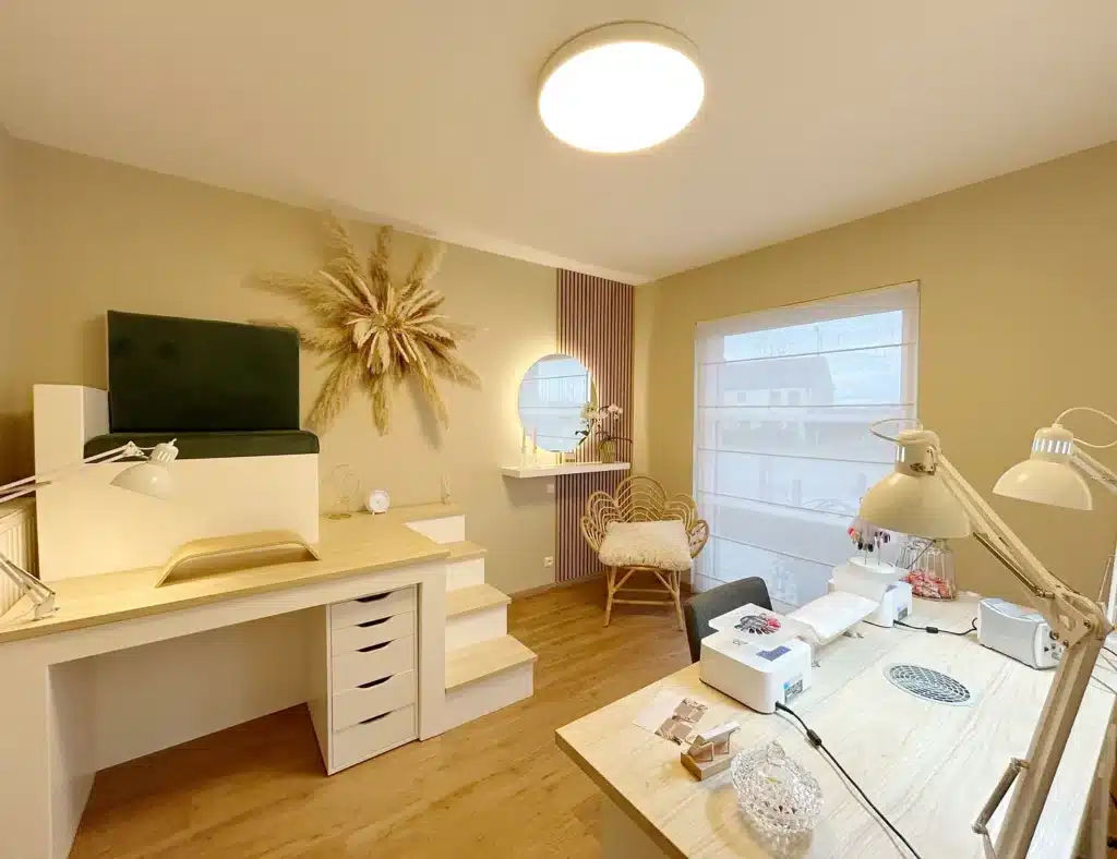 n-l32BKmX6DW3N7P2V04vPg-lg--opt