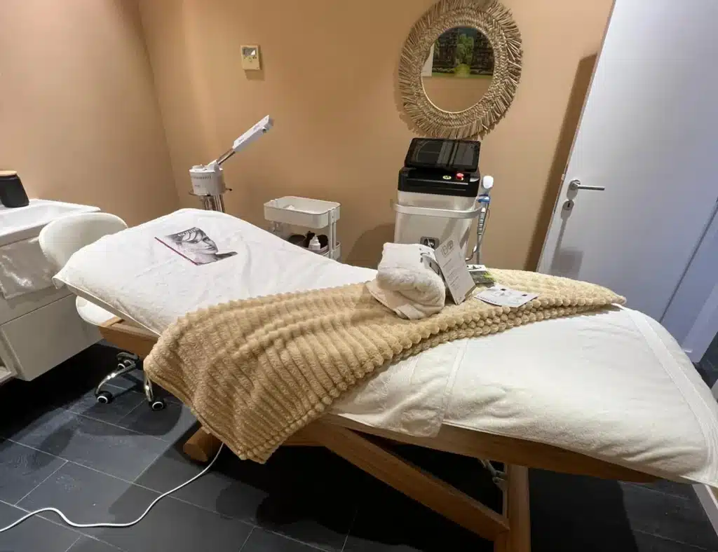 n-6qDObx4Mp1q7q3AkbBag9-lg--opt