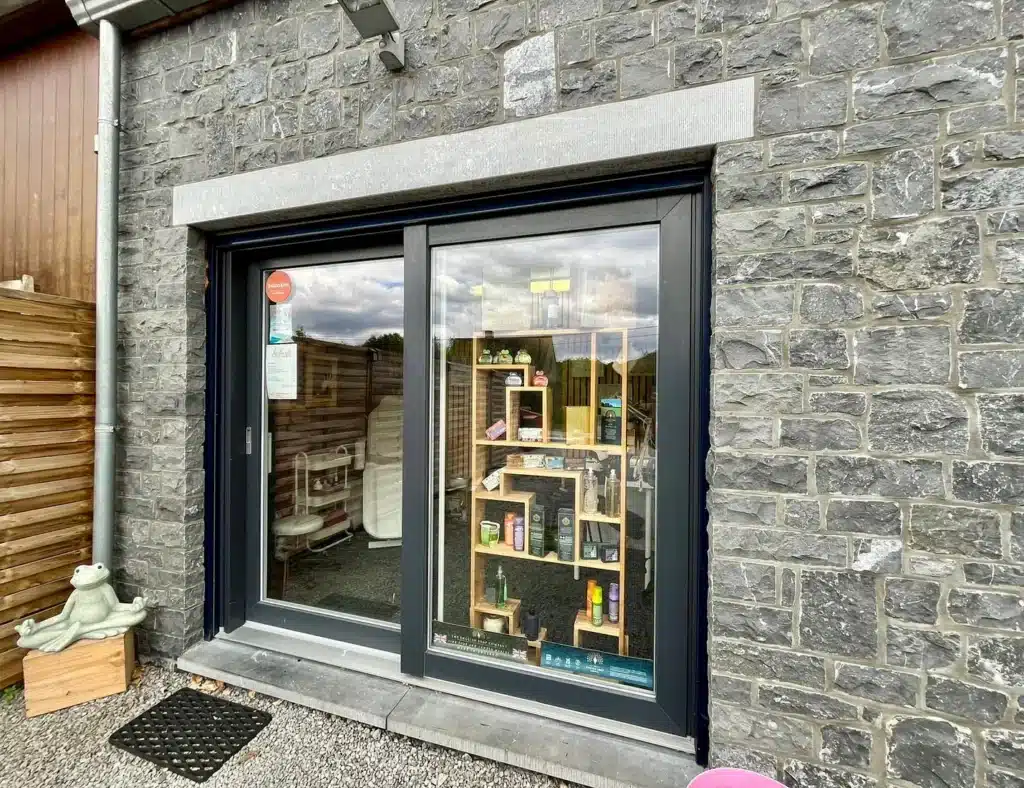 n-GejQ0VX5p6ljBaWQbdr41-lg--opt