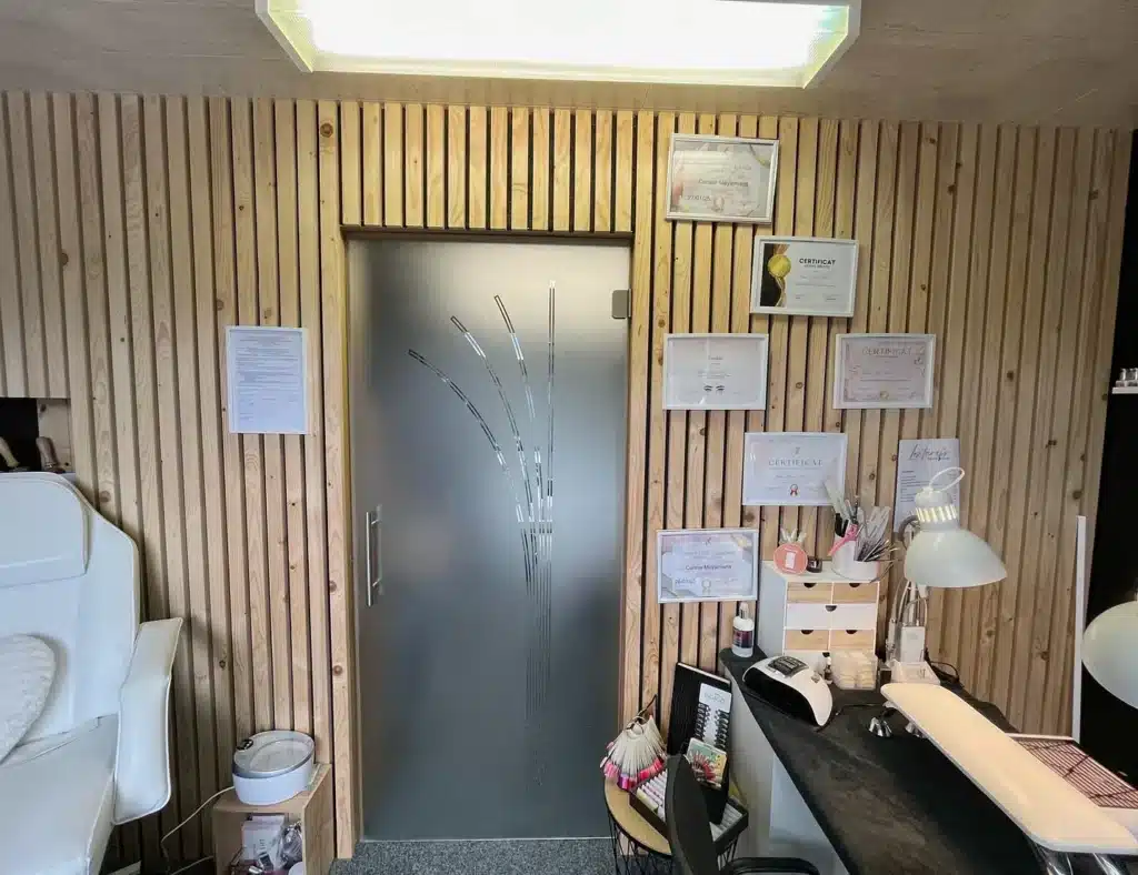 n-GejQ0VX5p6yqL4PBbdr41-lg--opt